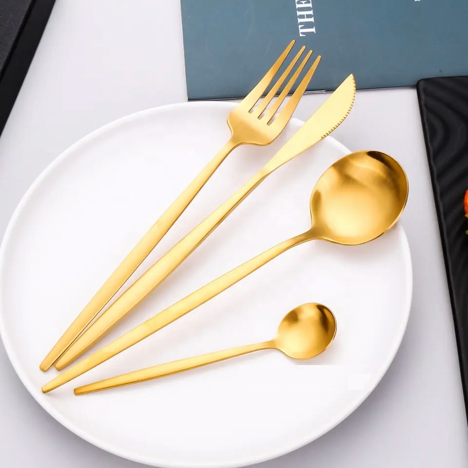Sleek Cutlery Set - Gold